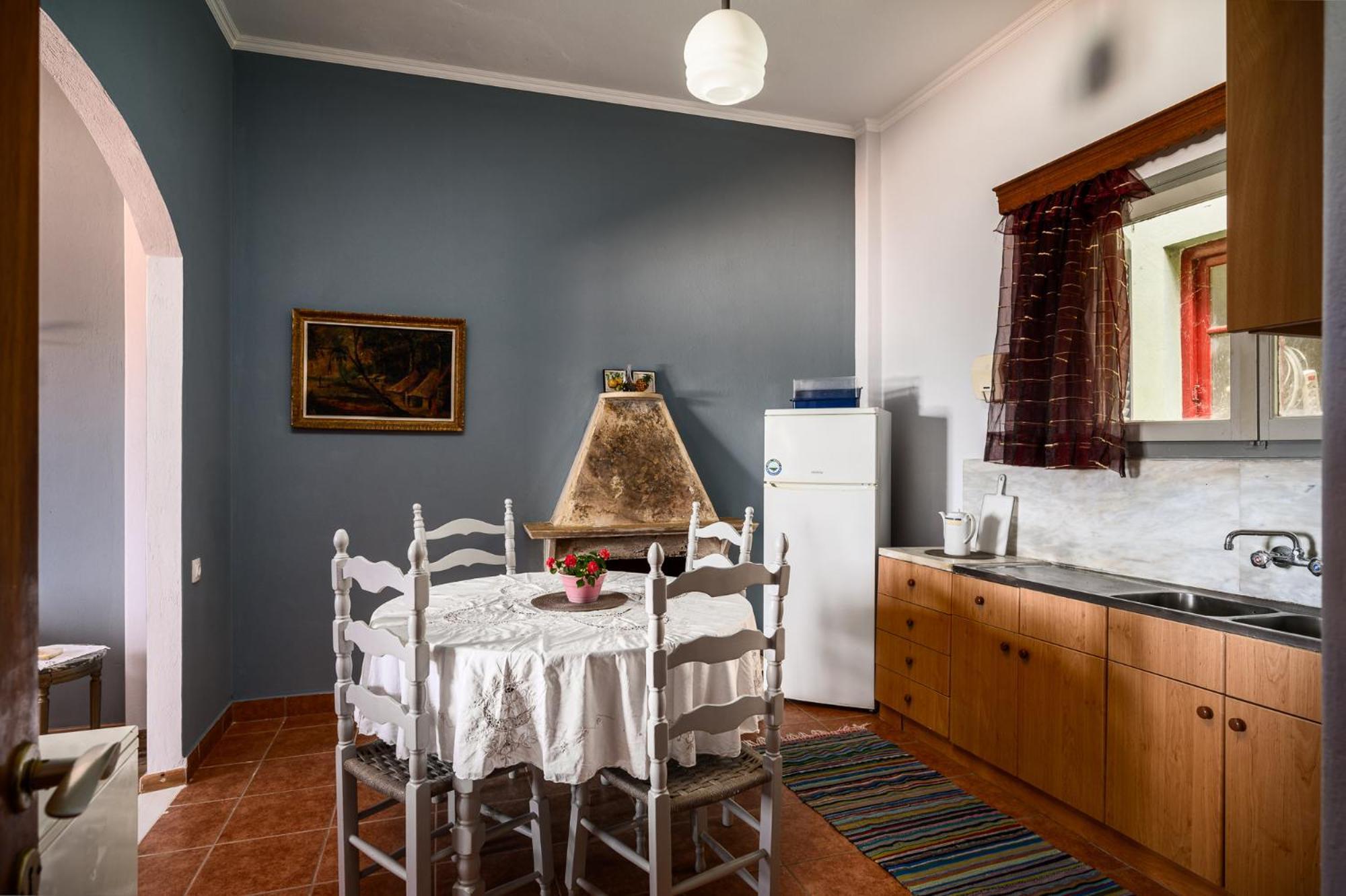 Agaloula Centrally Located Apartments, Lakka エクステリア 写真
