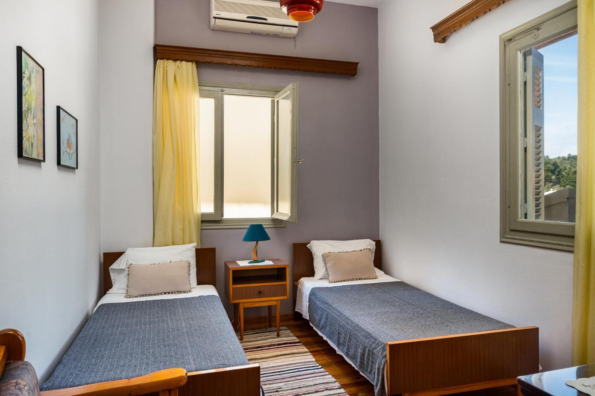 Agaloula Centrally Located Apartments, Lakka エクステリア 写真